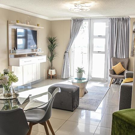 Cascades 103 Apartment พอร์ตเอลิซาเบธ ภายนอก รูปภาพ