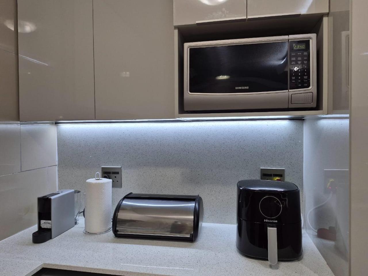 Cascades 103 Apartment พอร์ตเอลิซาเบธ ภายนอก รูปภาพ